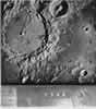 Abb. 11-5 Aufnahme 44 sec vor dem Aufschlag von RANGER 9 im Krater Alphonsus